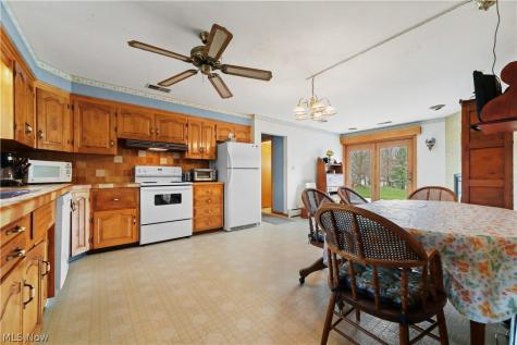 14560 Cenfield Street NE Alliance OH 44601
