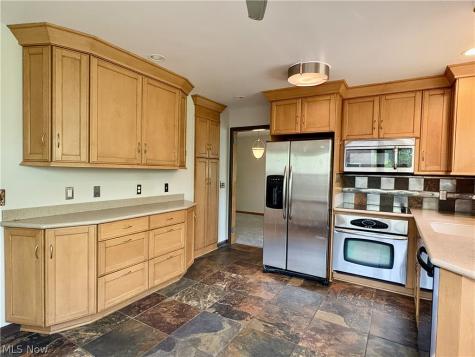 319 Bachtel Street SE North Canton OH 44720