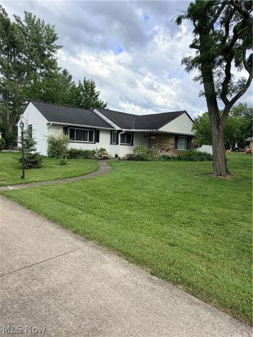15381 Howe Road Strongsville OH 44136