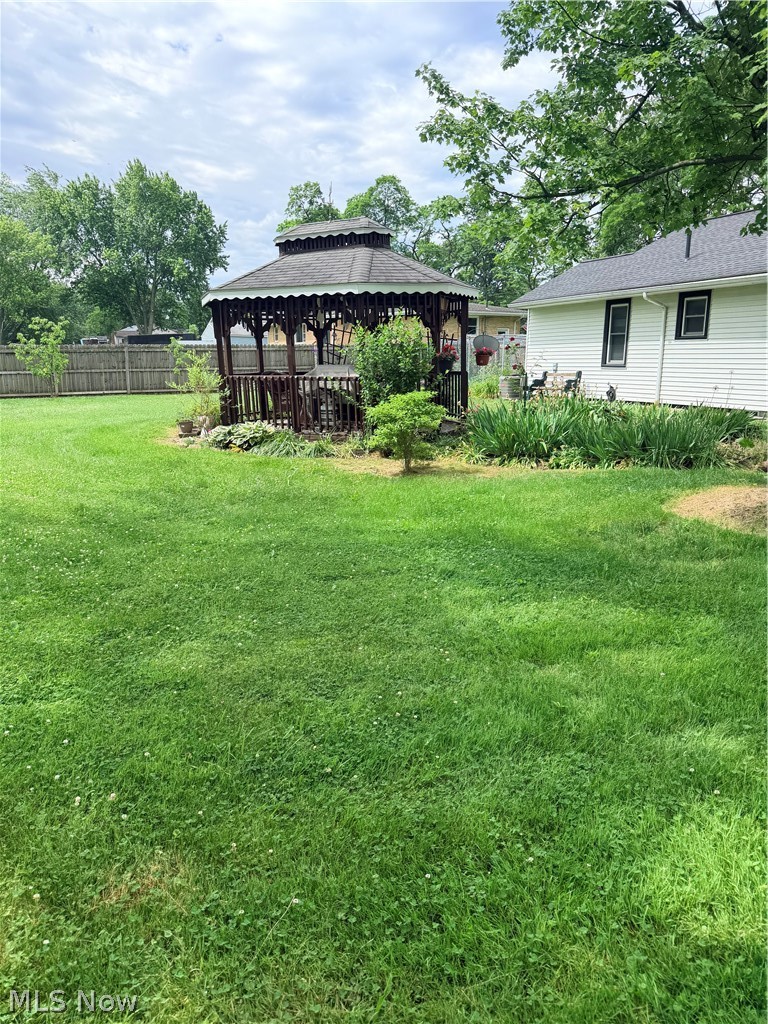 15381 Howe Road Strongsville OH 44136