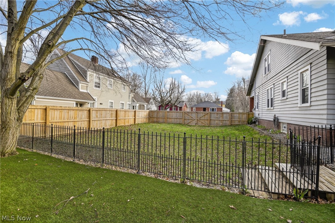 921 Homewood Avenue Salem OH 44460