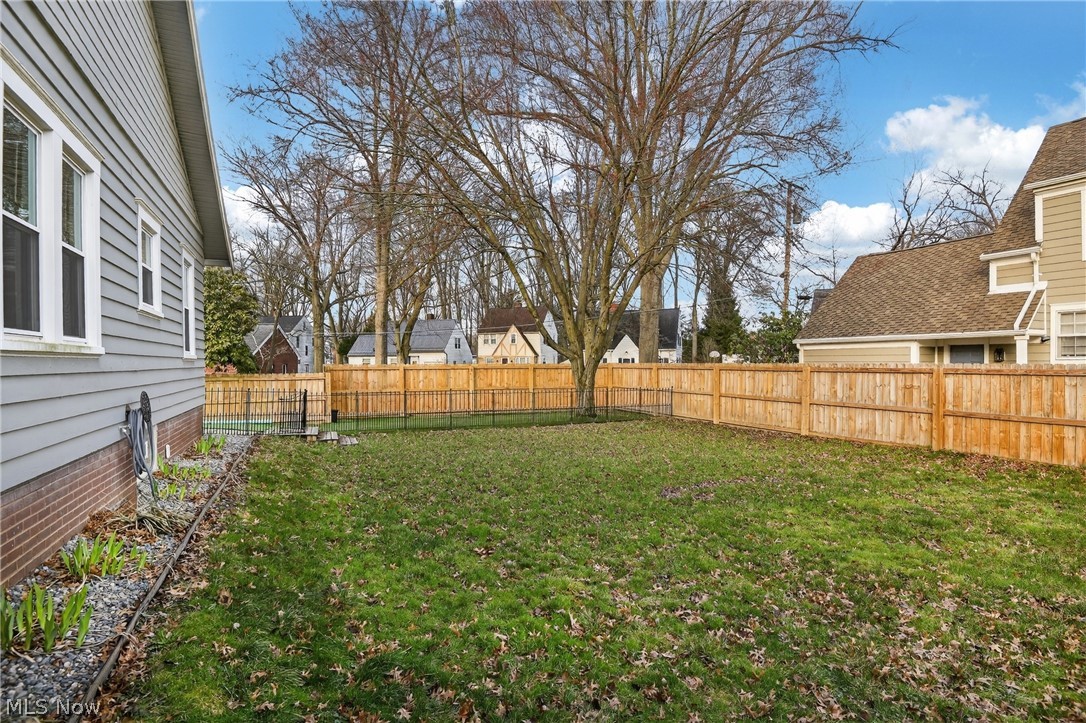 921 Homewood Avenue Salem OH 44460