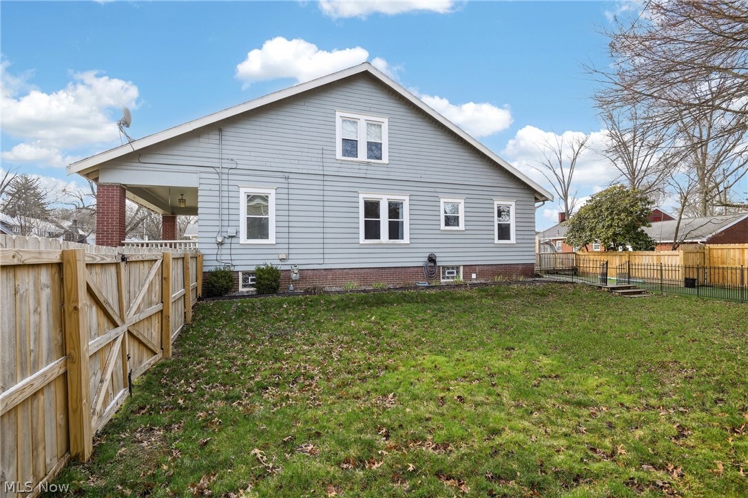 921 Homewood Avenue Salem OH 44460