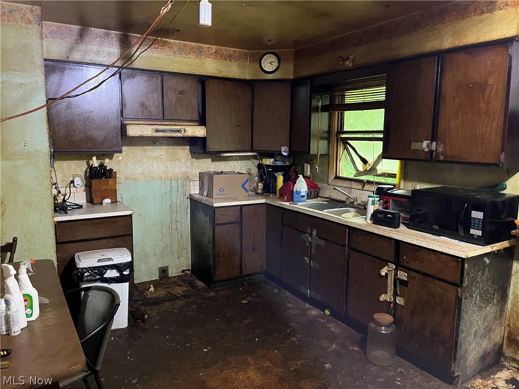50186 State Route 154 Negley OH 44441
