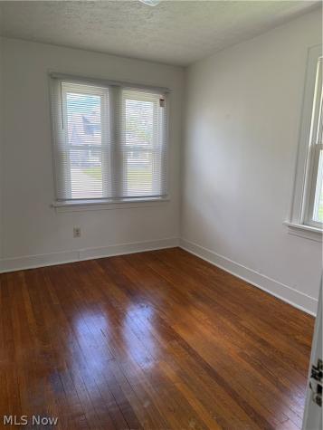 462 Larkin Avenue Akron OH 44305