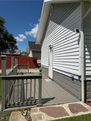462 Larkin Avenue Akron OH 44305