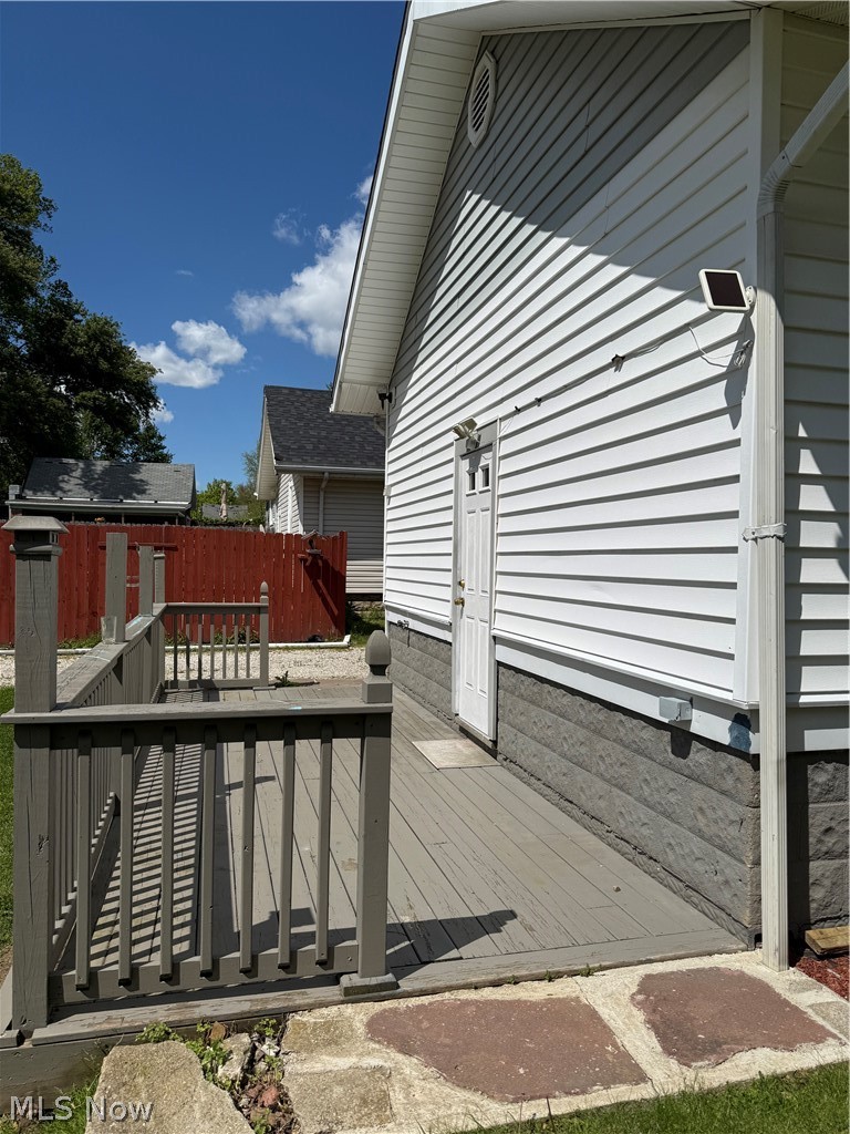 462 Larkin Avenue Akron OH 44305