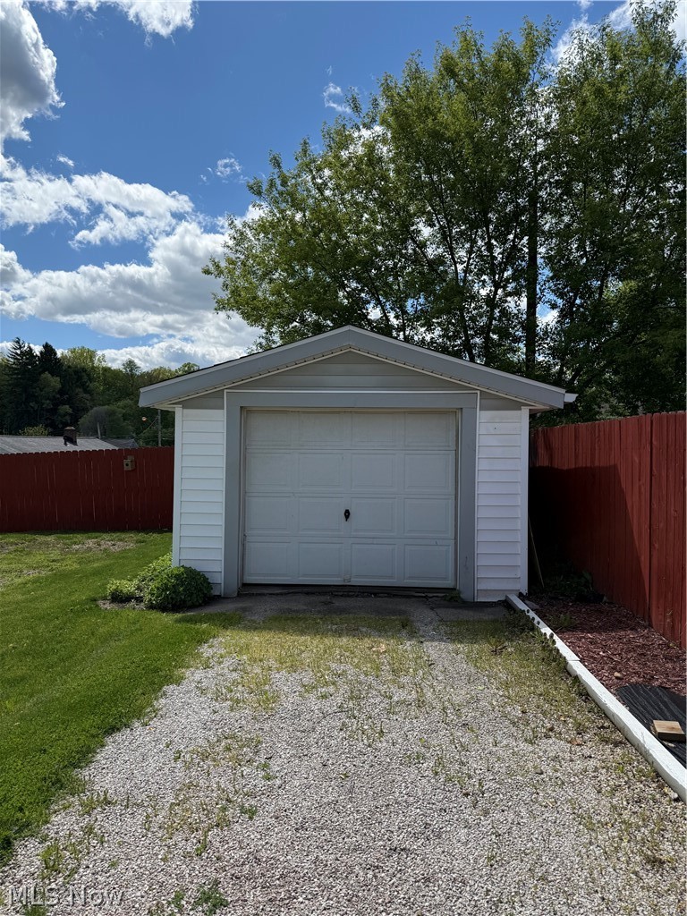 462 Larkin Avenue Akron OH 44305