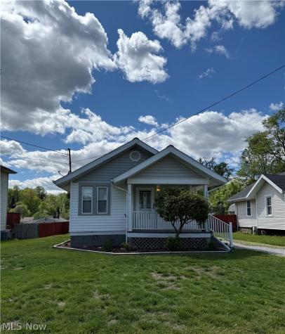 462 Larkin Avenue Akron OH 44305