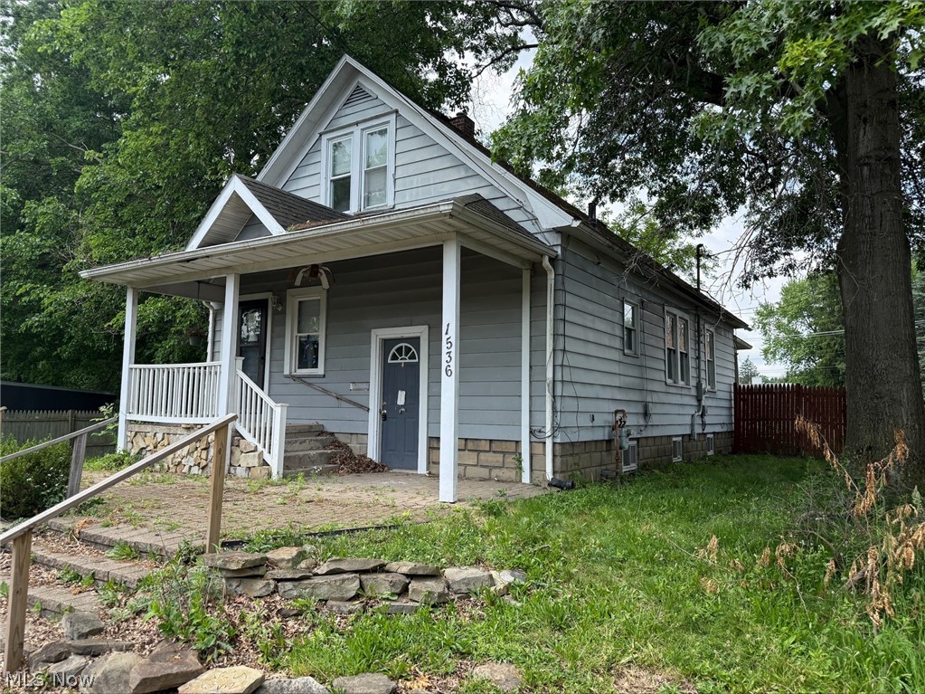 1536 Hiram Avenue Niles OH 44446