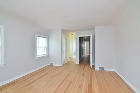 3380 Milverton Road Shaker Heights OH 44120