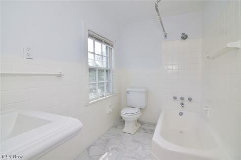 3380 Milverton Road Shaker Heights OH 44120
