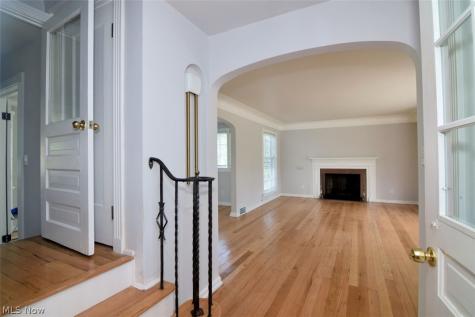 3380 Milverton Road Shaker Heights OH 44120