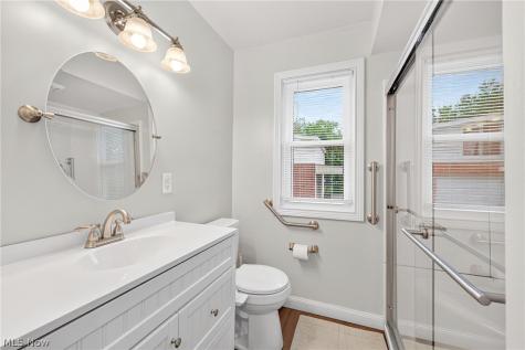 305 E 329th Street Willowick OH 44095