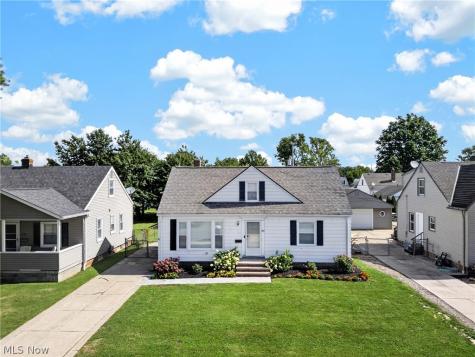 305 E 329th Street Willowick OH 44095