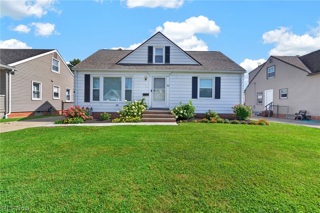 305 E 329th Street Willowick OH 44095
