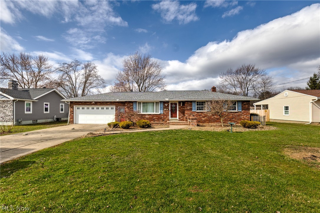 5143 Calla Avenue NW Champion OH 44483