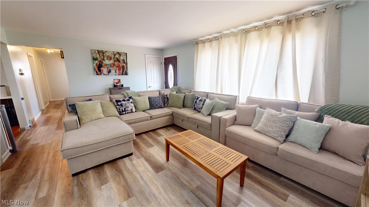5143 Calla Avenue NW Champion OH 44483