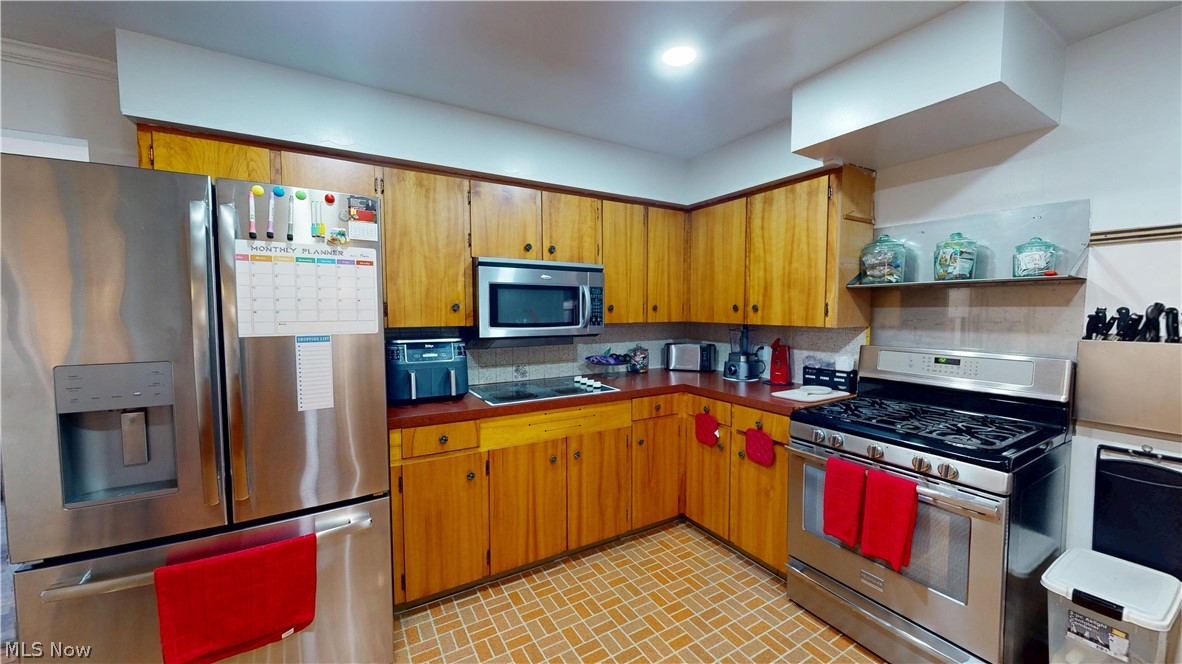 5143 Calla Avenue NW Champion OH 44483