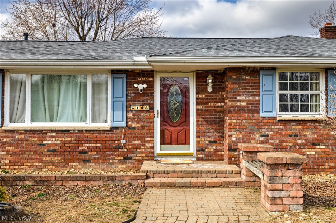 5143 Calla Avenue NW Champion OH 44483