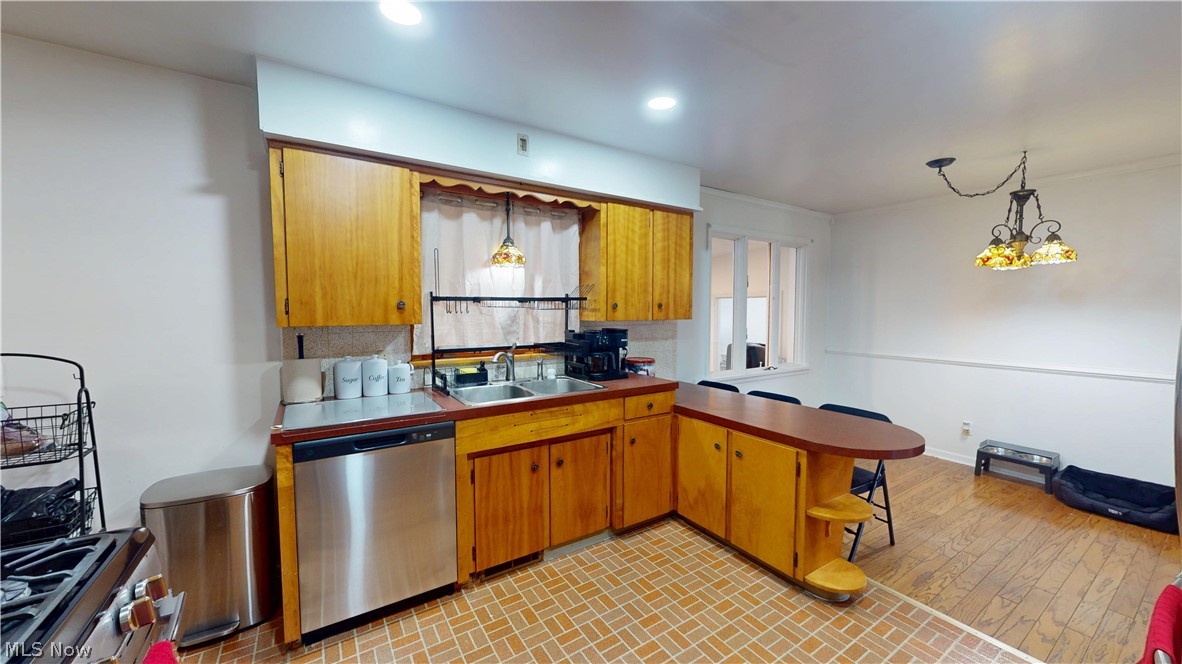 5143 Calla Avenue NW Champion OH 44483