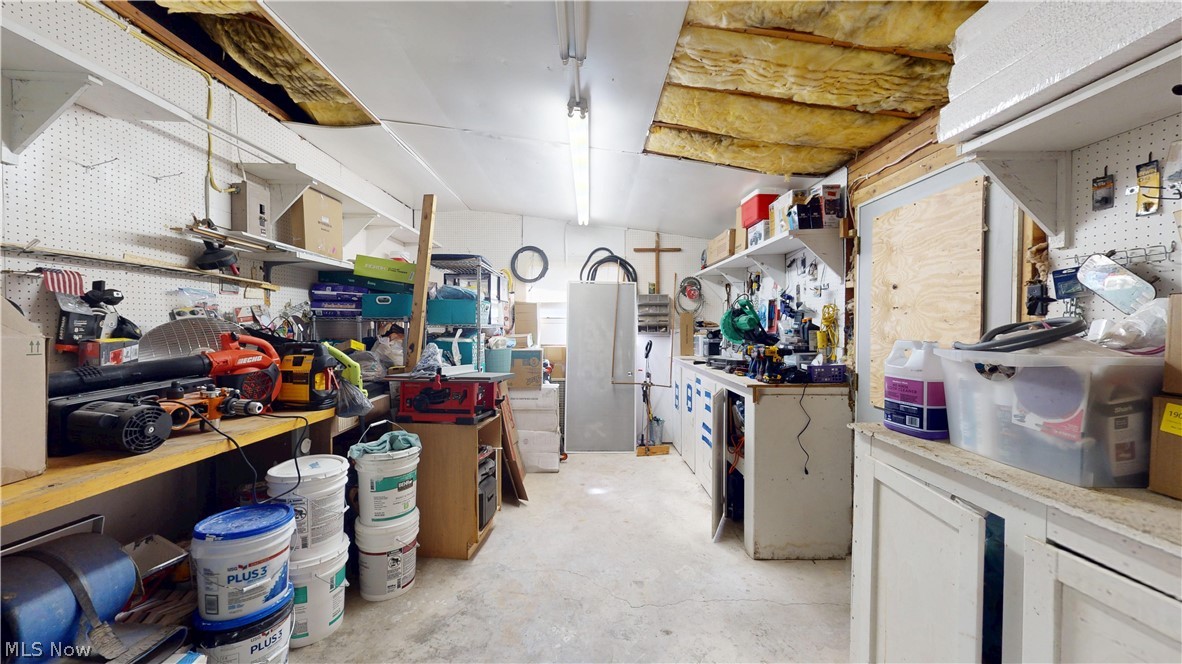 5143 Calla Avenue NW Champion OH 44483