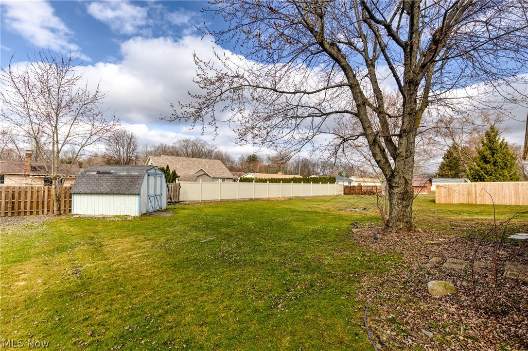 5143 Calla Avenue NW Champion OH 44483