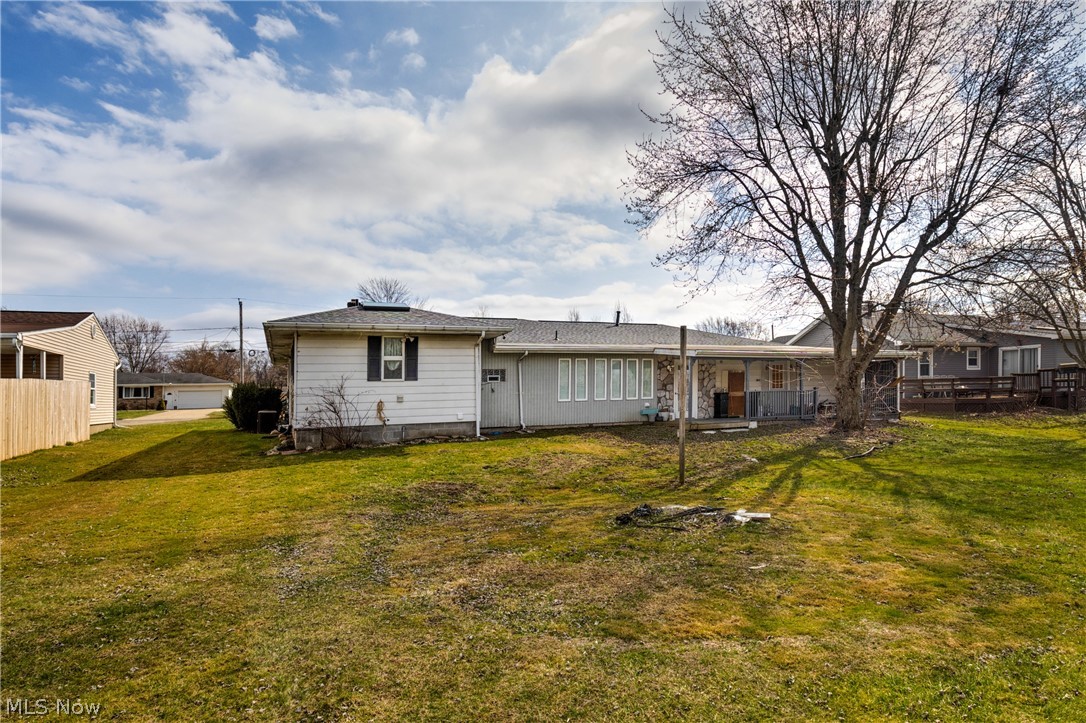 5143 Calla Avenue NW Champion OH 44483