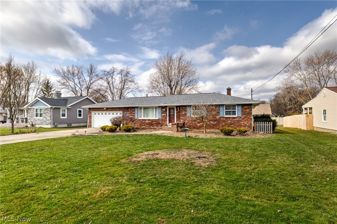 5143 Calla Avenue NW Champion OH 44483