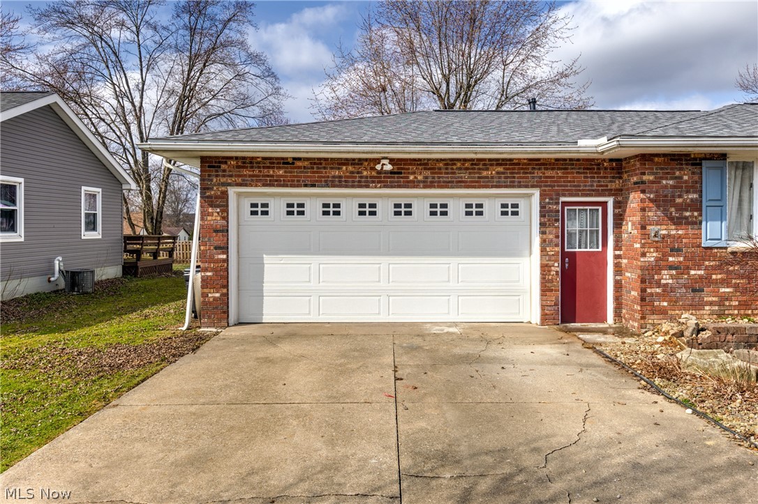 5143 Calla Avenue NW Champion OH 44483