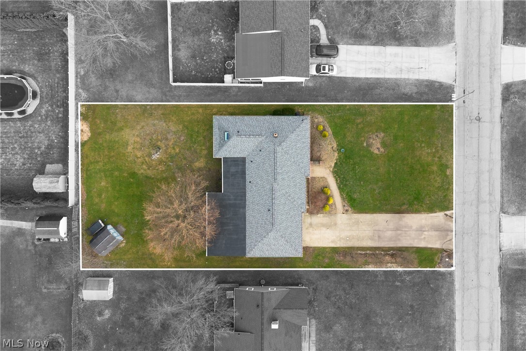 5143 Calla Avenue NW Champion OH 44483