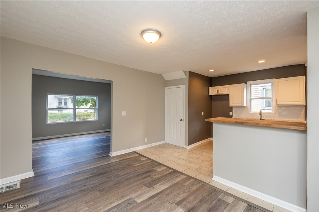 2278 26th Street SW Akron OH 44314