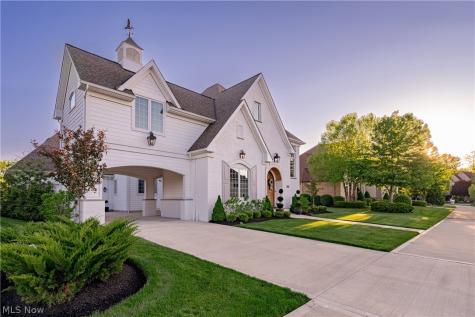 33683 Via San Angelo Drive Avon OH 44011