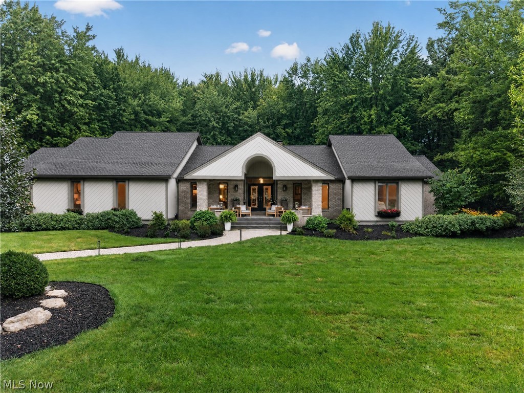 180 Huntington Trail Cortland OH 44410