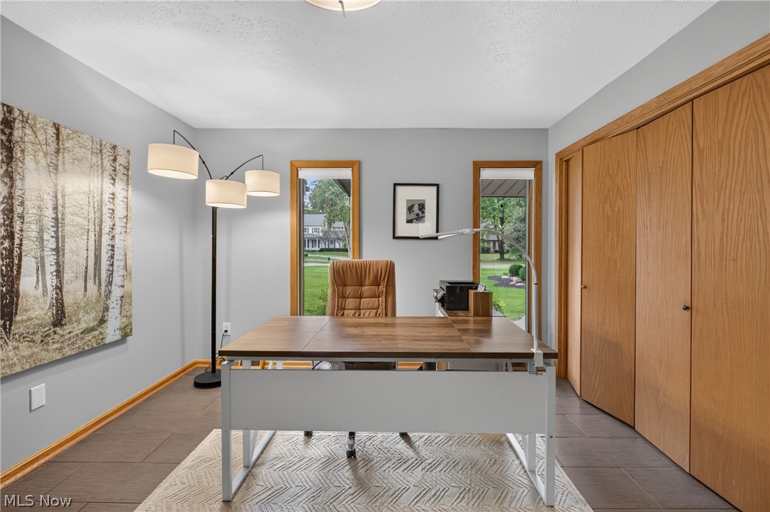180 Huntington Trail Cortland OH 44410