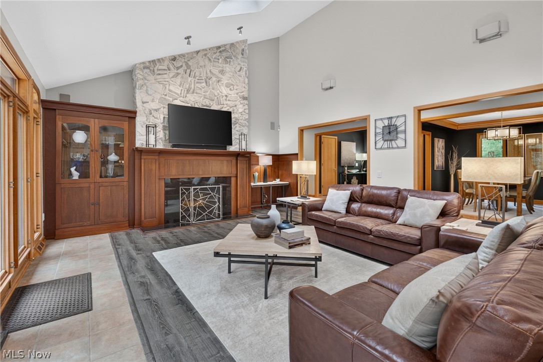 180 Huntington Trail Cortland OH 44410