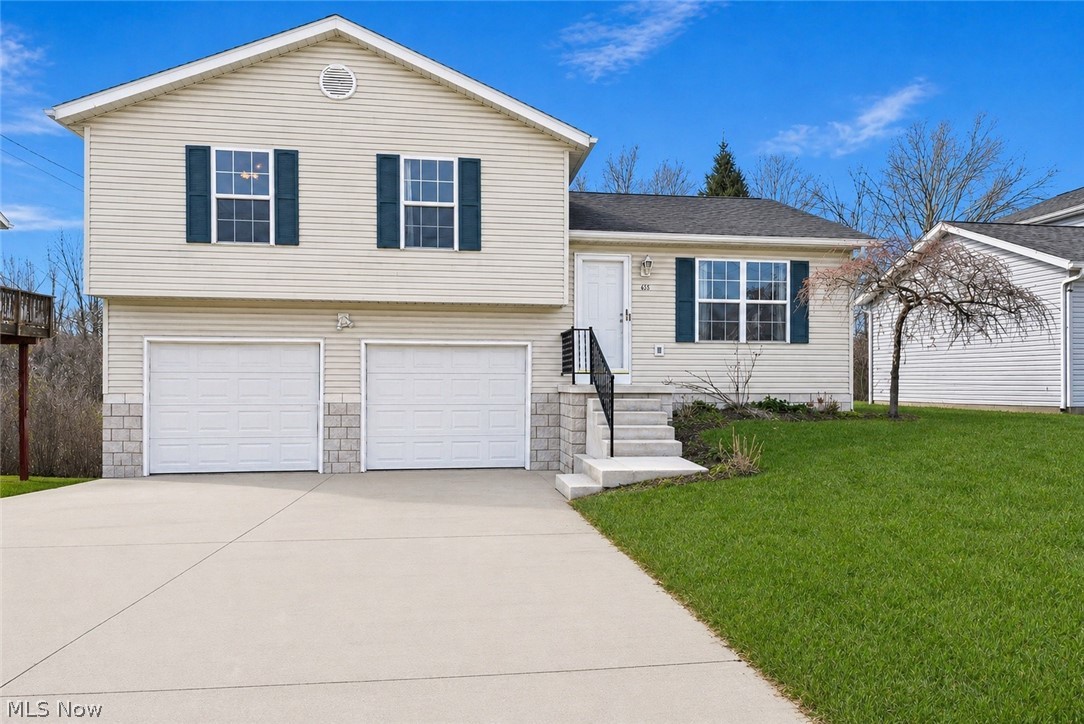 685 W Lake Street Ravenna OH 44266