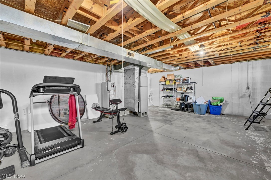 685 W Lake Street Ravenna OH 44266
