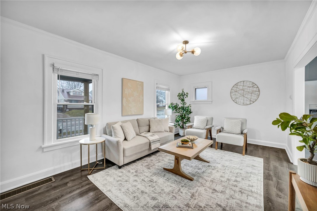2204 Bunts Road Lakewood OH 44107