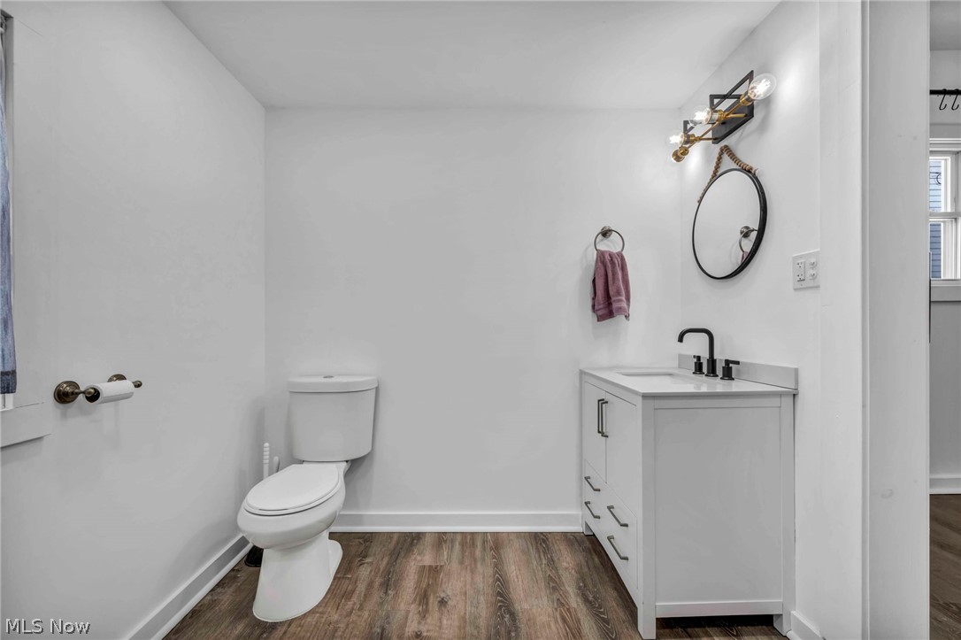 2204 Bunts Road Lakewood OH 44107
