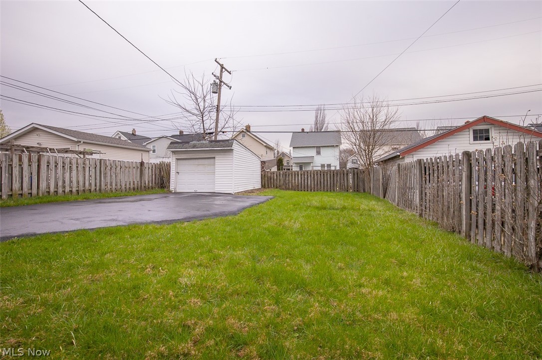 2204 Bunts Road Lakewood OH 44107