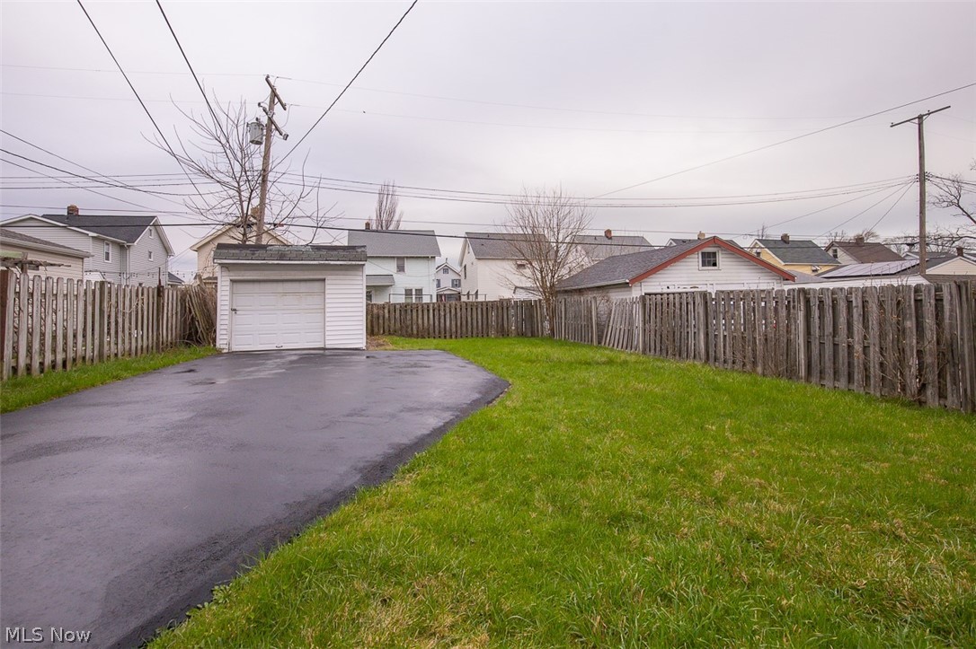 2204 Bunts Road Lakewood OH 44107