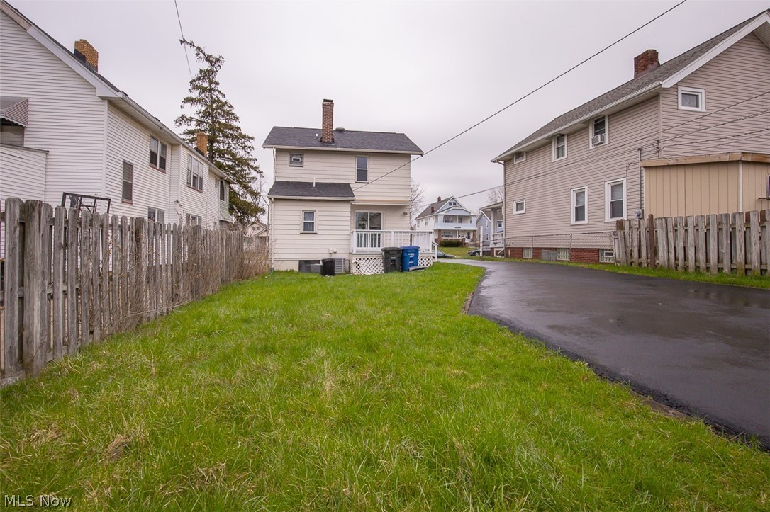 2204 Bunts Road Lakewood OH 44107