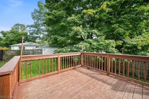 2719 Mohican Boulevard Lakemore OH 44312