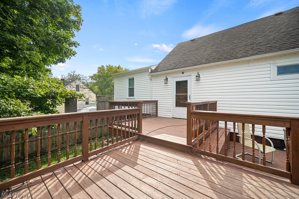 2719 Mohican Boulevard Lakemore OH 44312