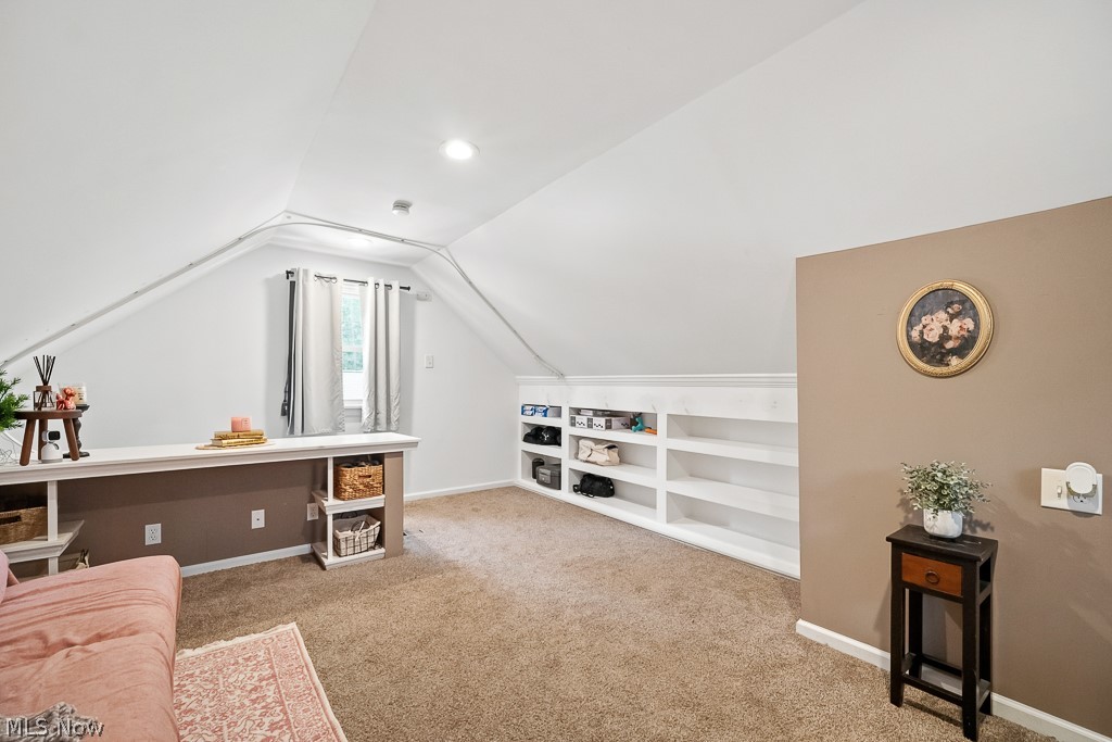 2719 Mohican Boulevard Lakemore OH 44312
