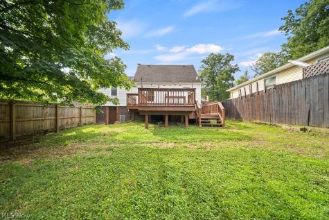 2719 Mohican Boulevard Lakemore OH 44312