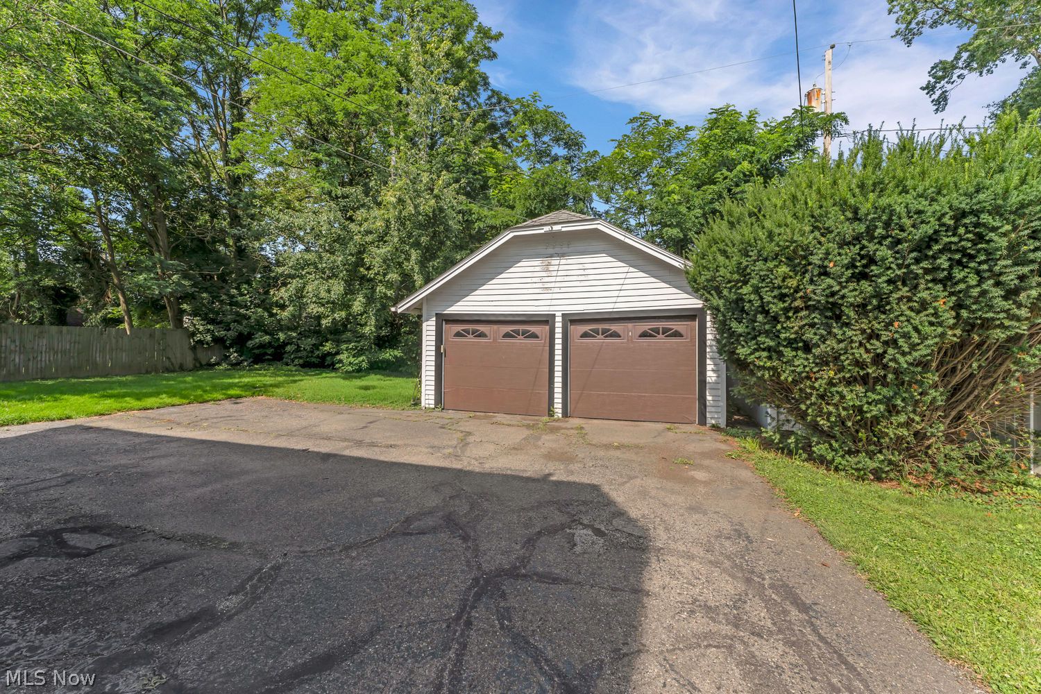 199 Genesee Avenue NE Warren OH 44483