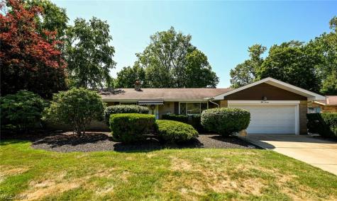 5014 Douglas Drive North Olmsted OH 44070