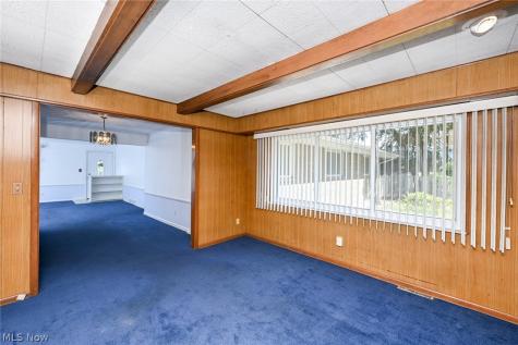 5014 Douglas Drive North Olmsted OH 44070